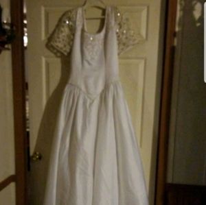Wedding gown
